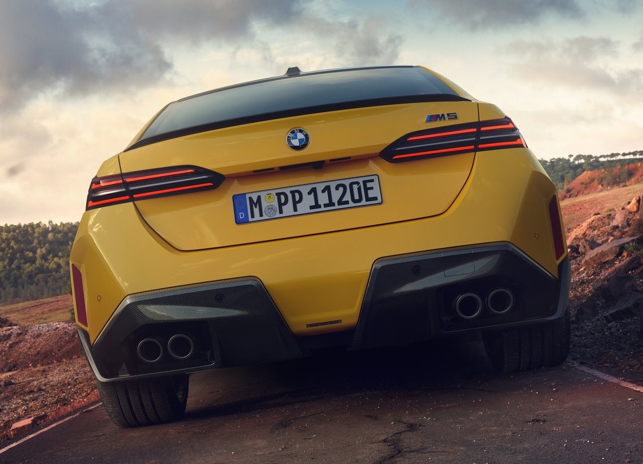 2025 - BMW M5 SEDAN M PERFORMANCE PARTS, foto 10