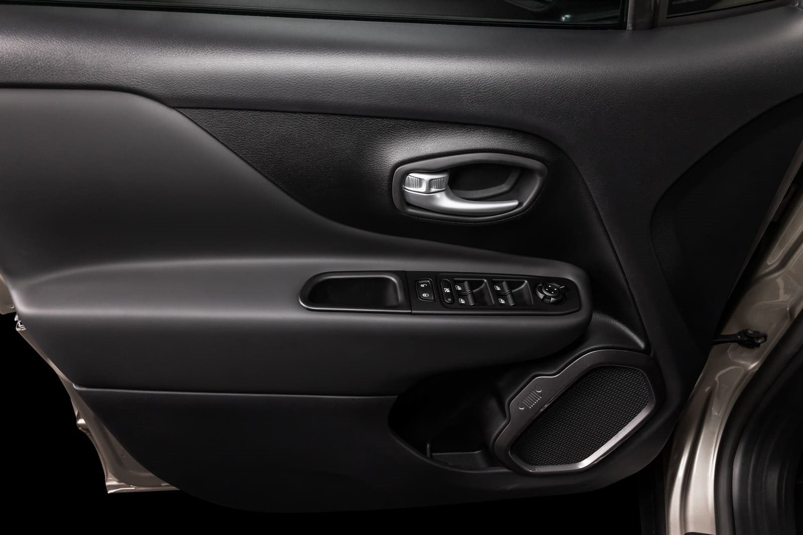 2025 - JEEP RENEGADE SAHARA, foto 16