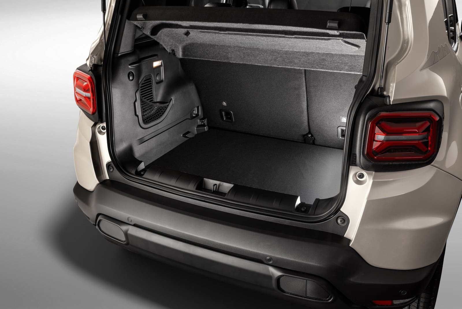 2025 - JEEP RENEGADE SAHARA, foto 25