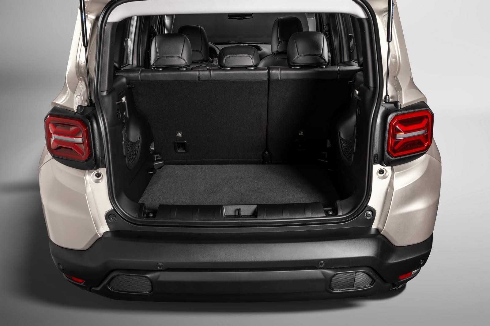 2025 - JEEP RENEGADE SAHARA, foto 28