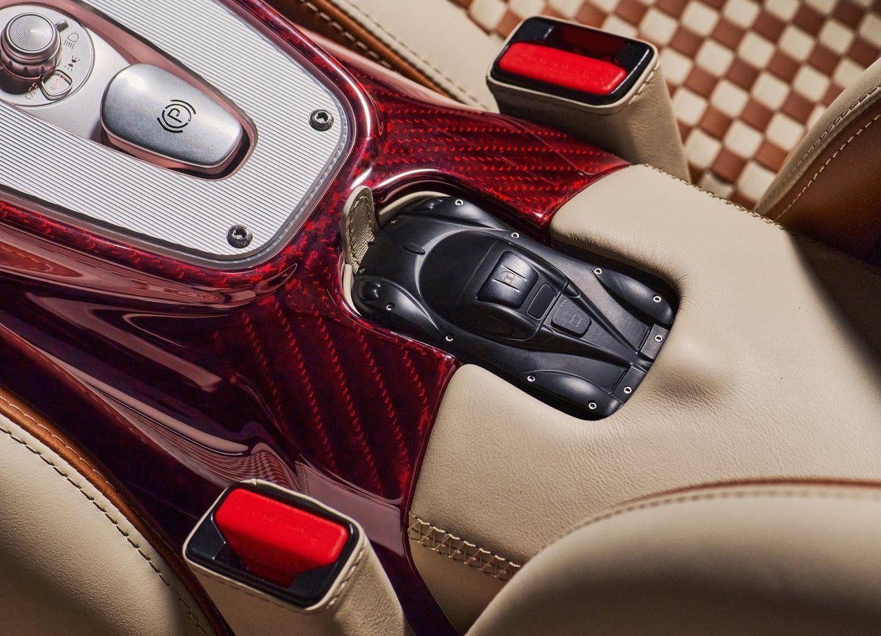 2025 - PAGANI UTOPIA ROADSTER, foto 16