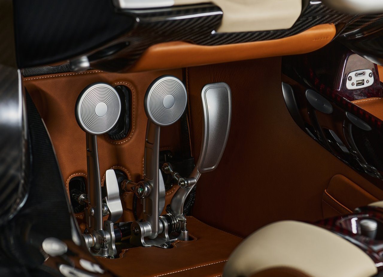2025 - PAGANI UTOPIA ROADSTER, foto 17