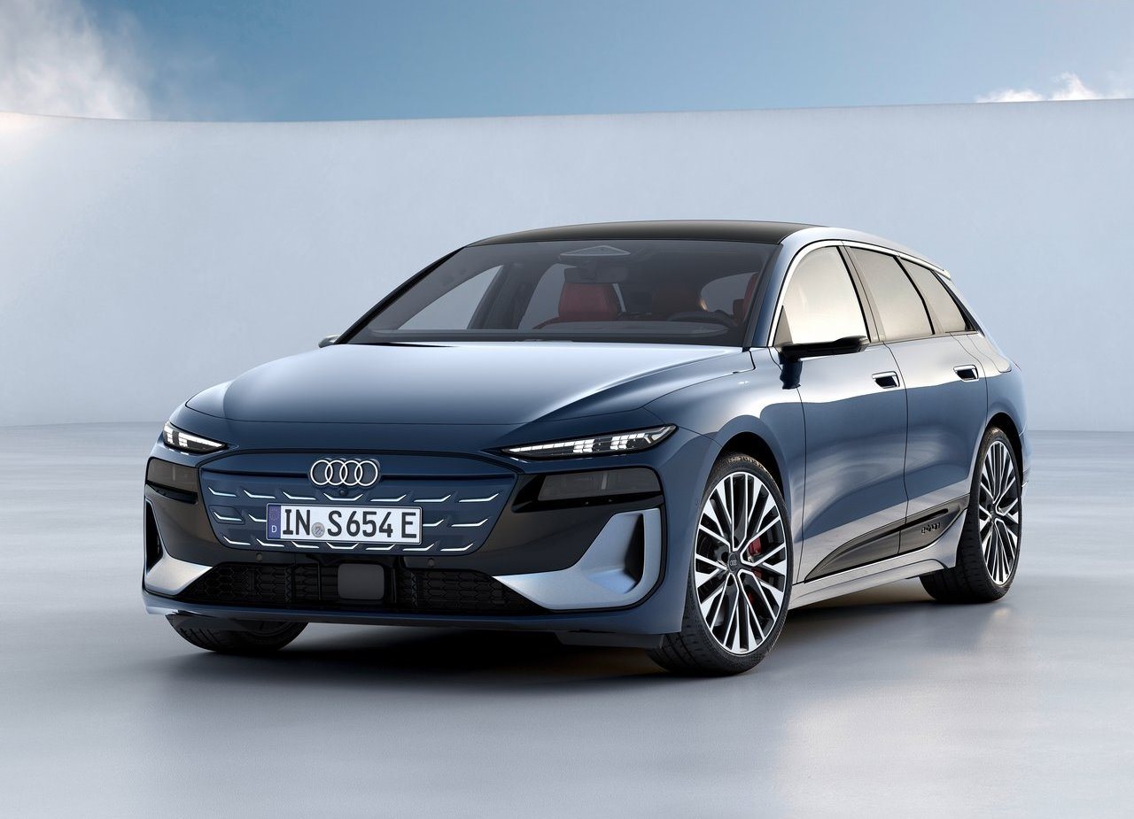 2025 - AUDI S6 AVANT E-TRON, foto 1