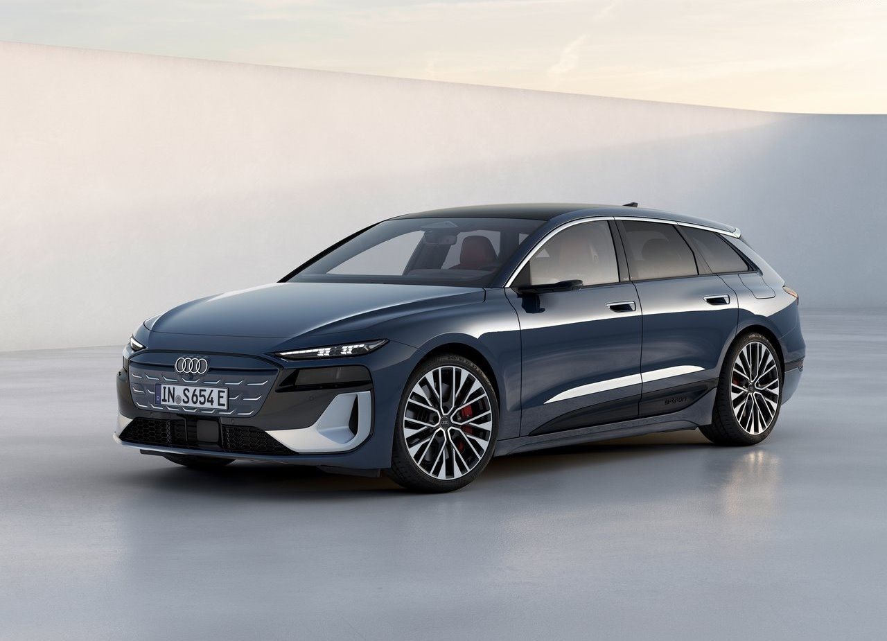 2025 - AUDI S6 AVANT E-TRON, foto 2