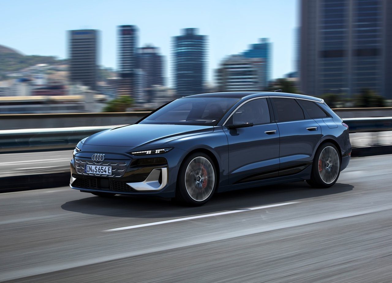 2025 - AUDI S6 AVANT E-TRON, foto 4