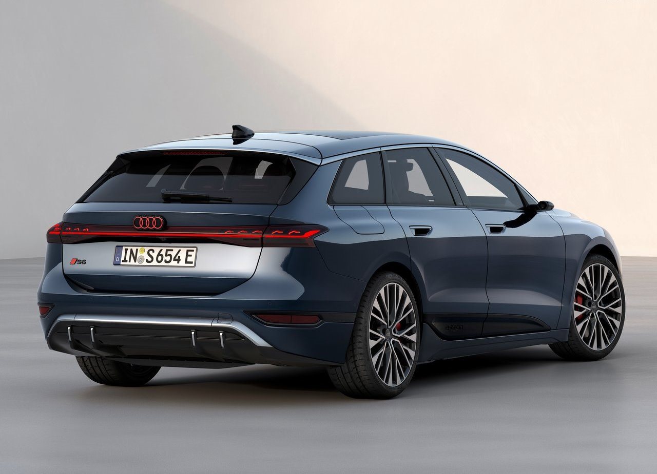 2025 - AUDI S6 AVANT E-TRON, foto 7