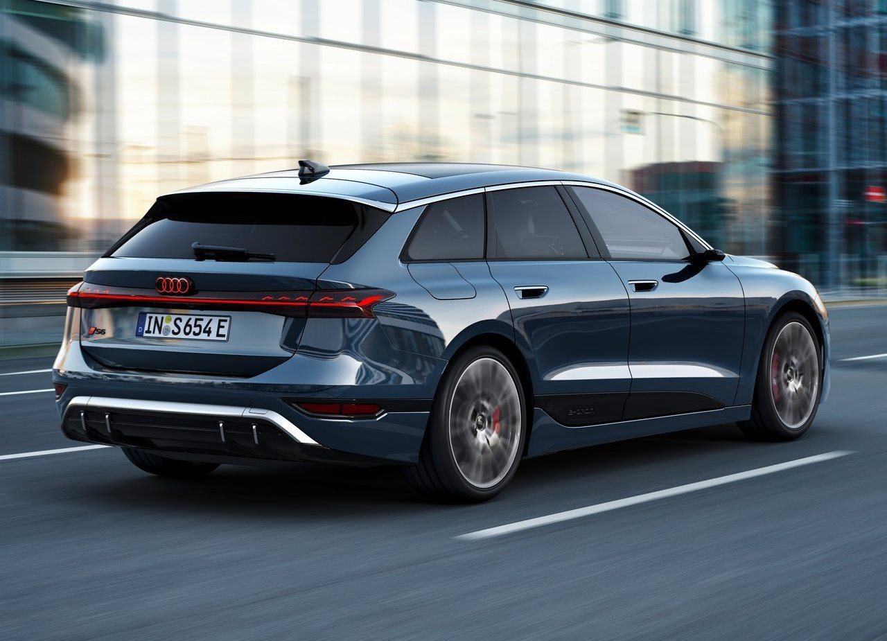 2025 - AUDI S6 AVANT E-TRON, foto 8