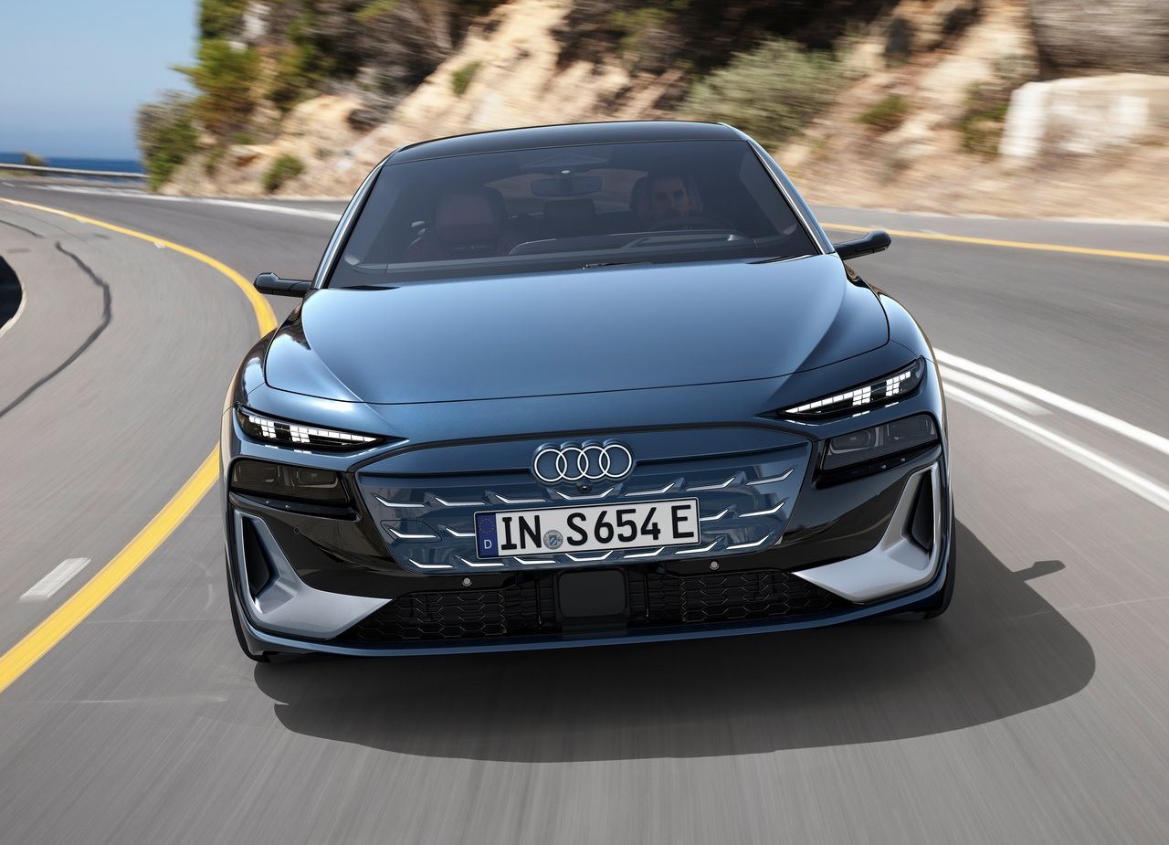 2025 - AUDI S6 AVANT E-TRON, foto 12