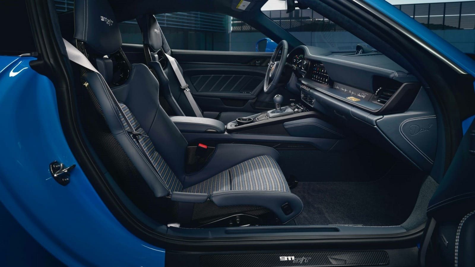 2024 - PORSCHE 911 S/T IN DANI BLUE, foto 4
