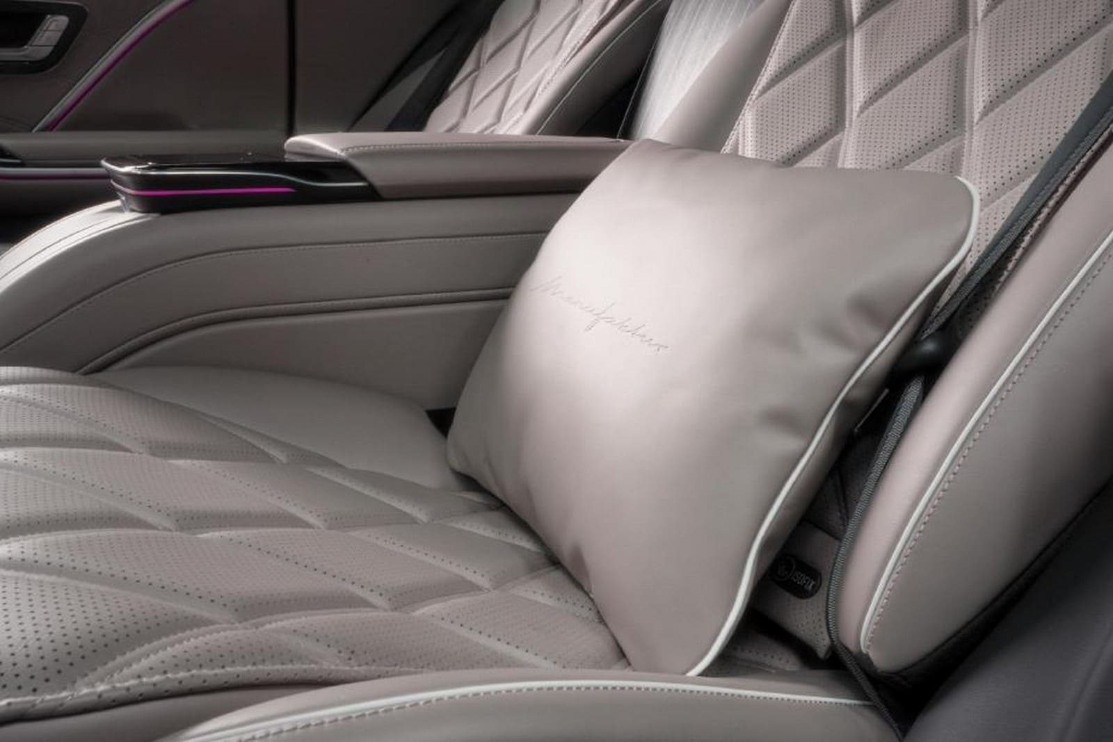 2025 - MERCEDES-MAYBACH S 680 EDITION NORDIC GLOW, foto 14