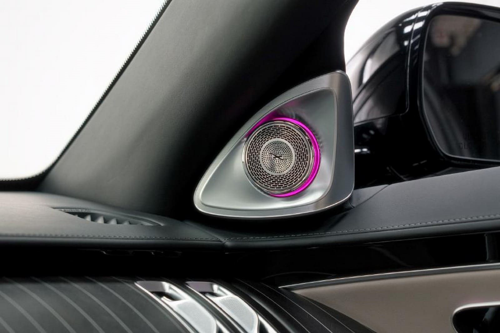 2025 - MERCEDES-MAYBACH S 680 EDITION NORDIC GLOW, foto 17