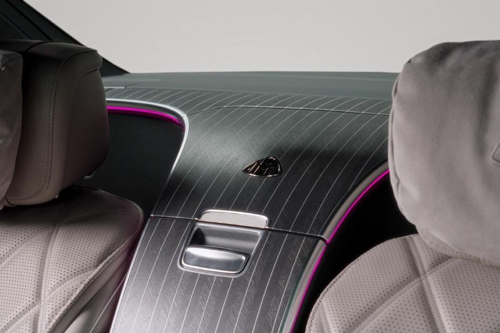 2025 - MERCEDES-MAYBACH S 680 EDITION NORDIC GLOW, foto 25