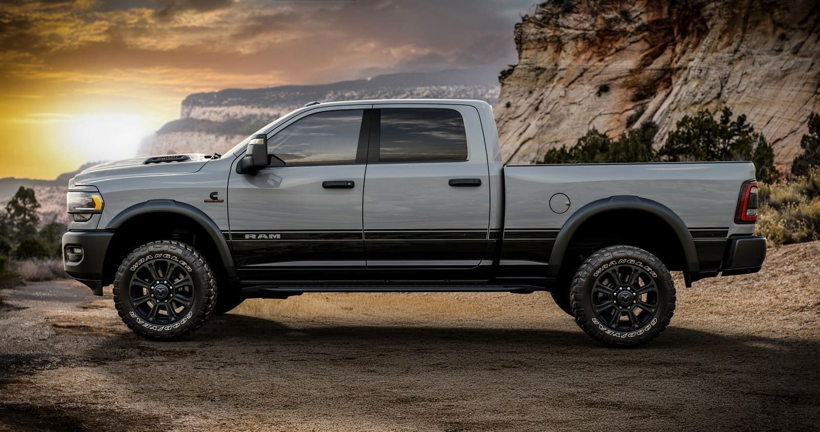 2024 - RAM POWER WAGON & REBEL HD LUNAR EDITIONS, foto 5
