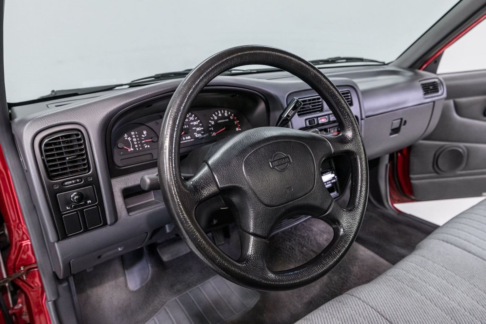 1995 - NISSAN XE, foto 11