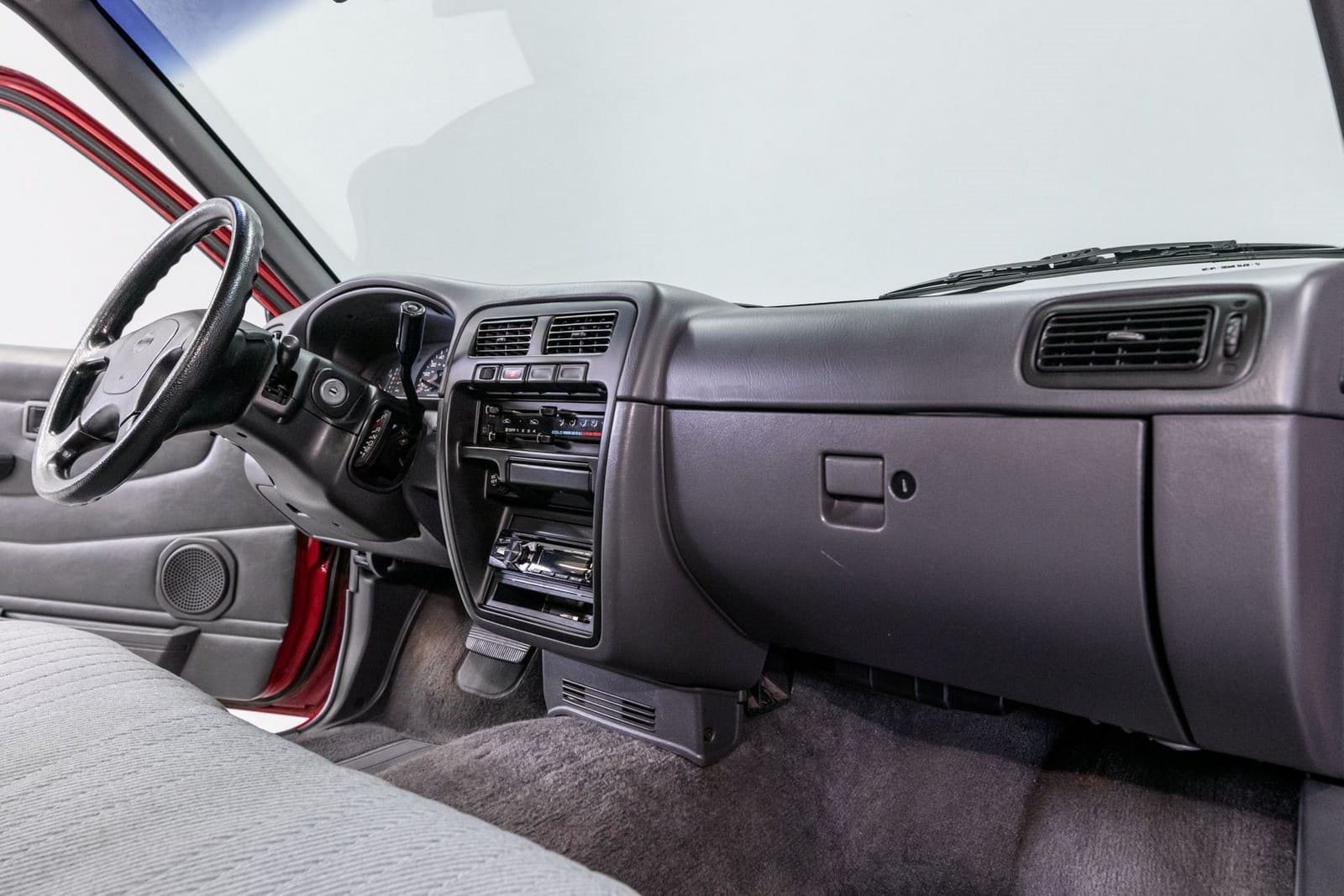 1995 - NISSAN XE, foto 22