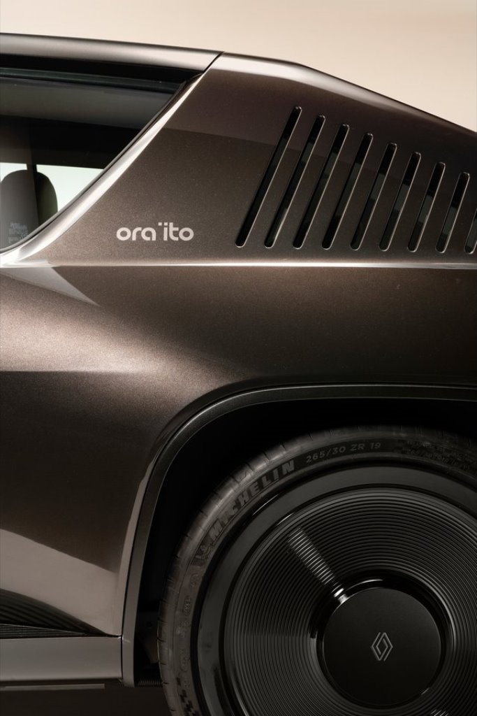 RENAULT R17 ELECTRIC RESTOMOD CONCEPT, foto 17