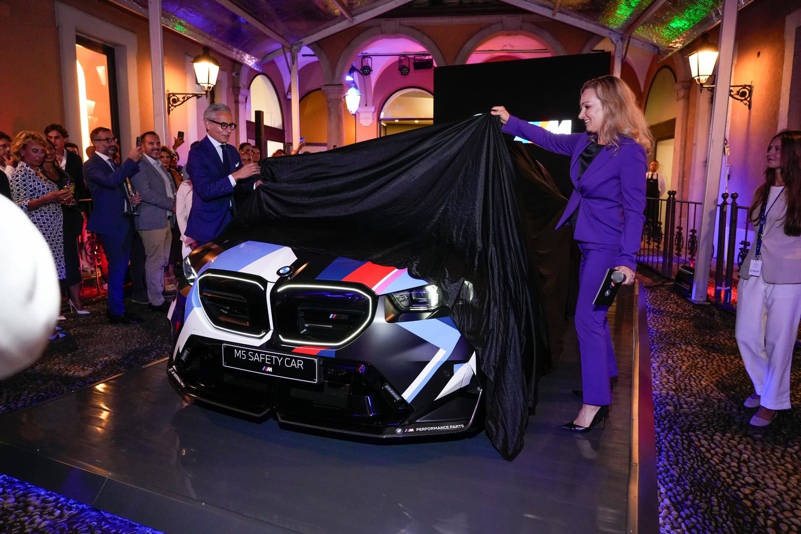 BMW M5 SEDAN MOTOGP SAFETY CAR, foto 2