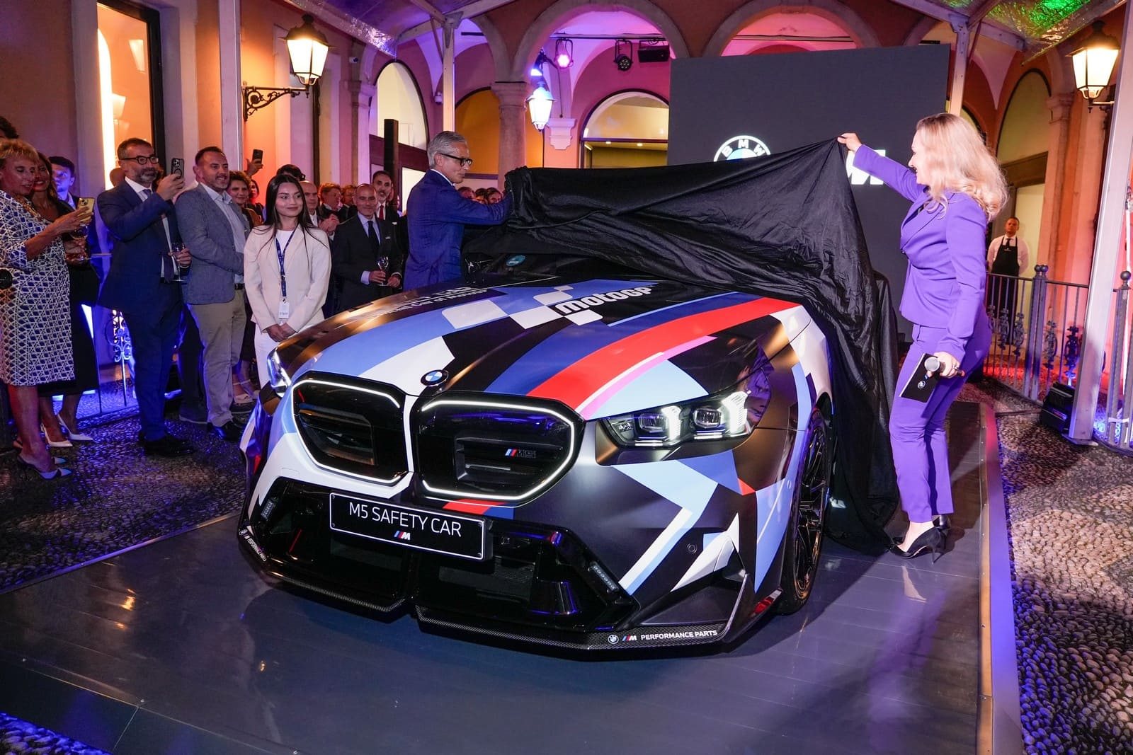 BMW M5 SEDAN MOTOGP SAFETY CAR, foto 4