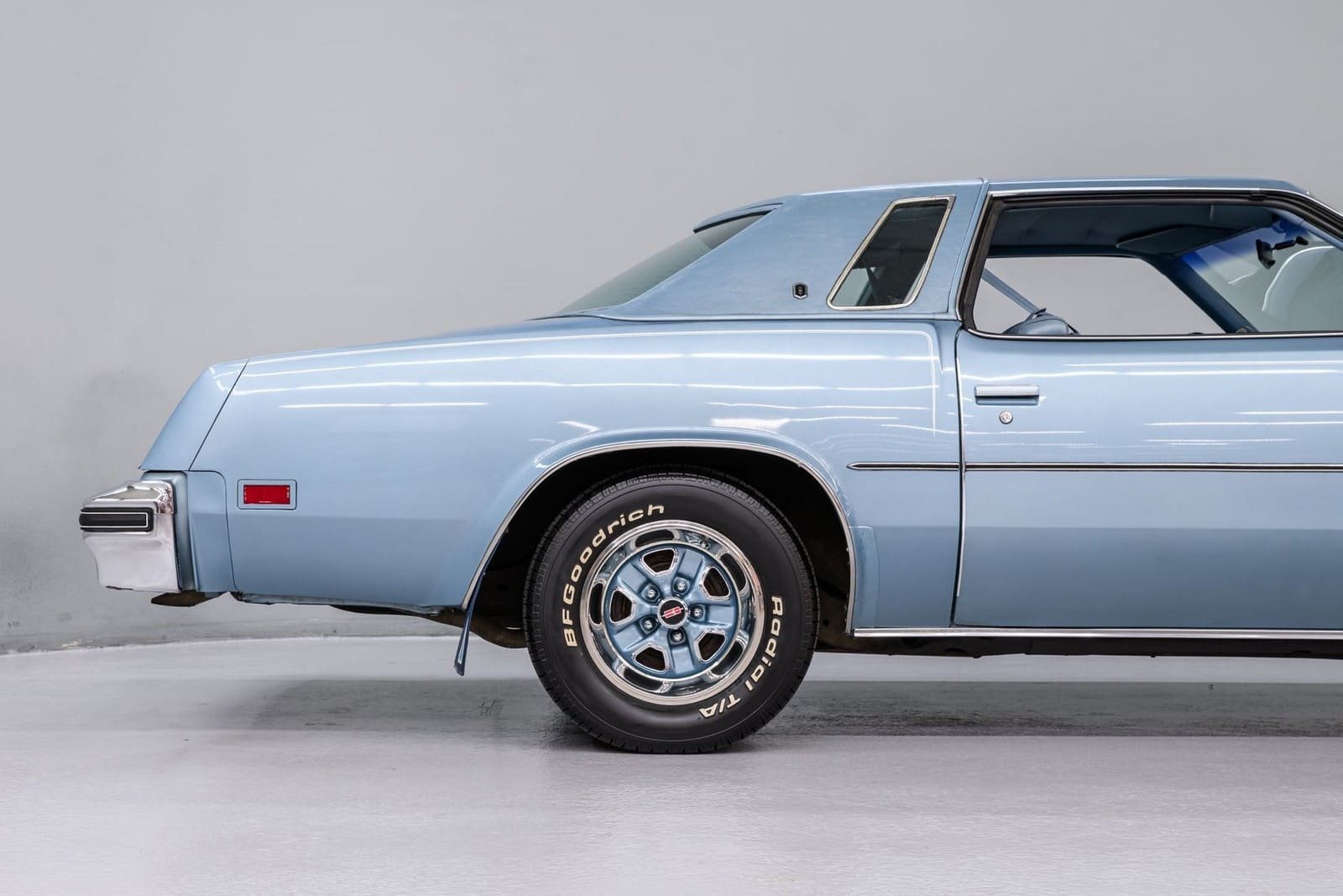 OLDSMOBILE CUTLASS SUPREME BROUGHAM, foto 34