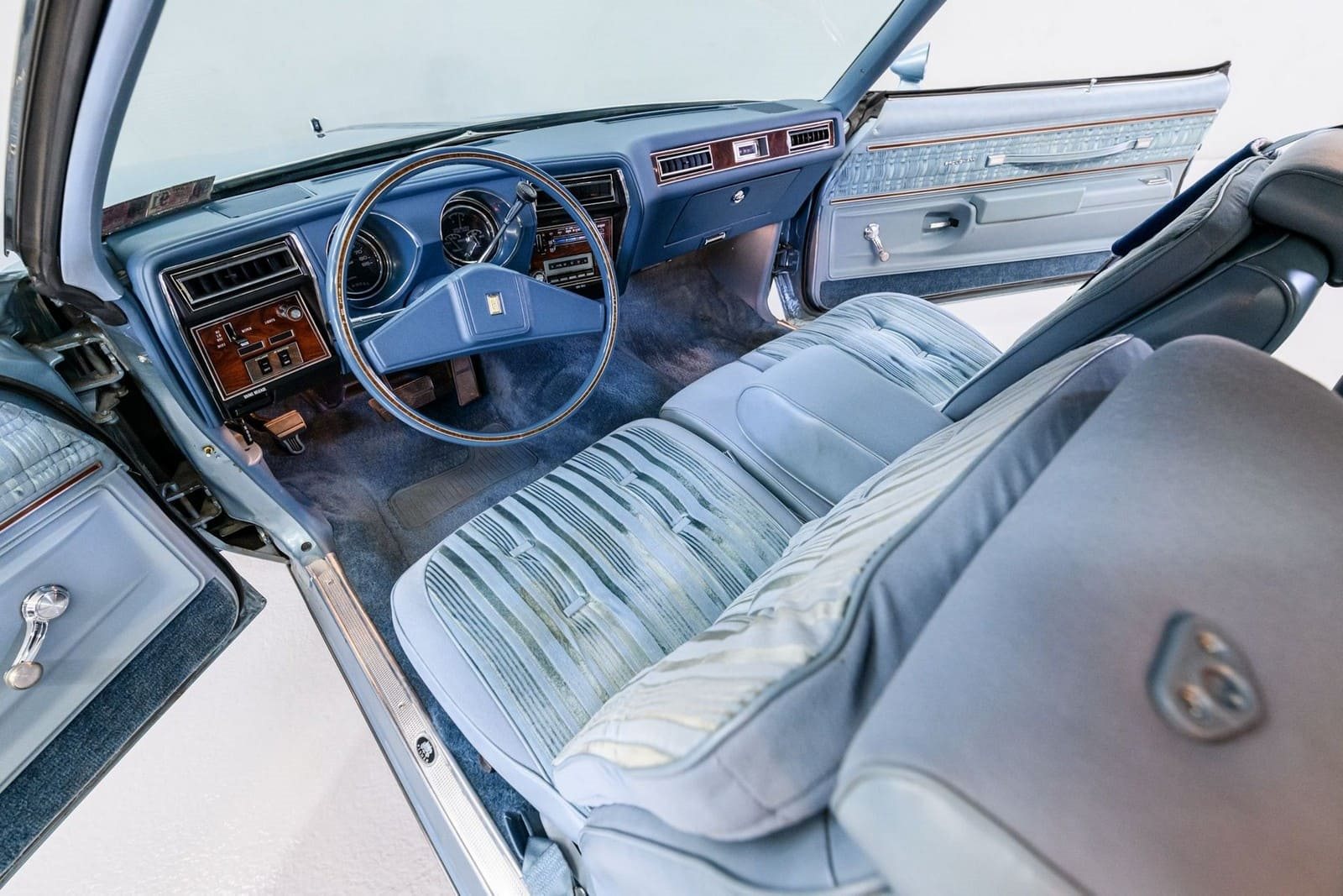 OLDSMOBILE CUTLASS SUPREME BROUGHAM, foto 37