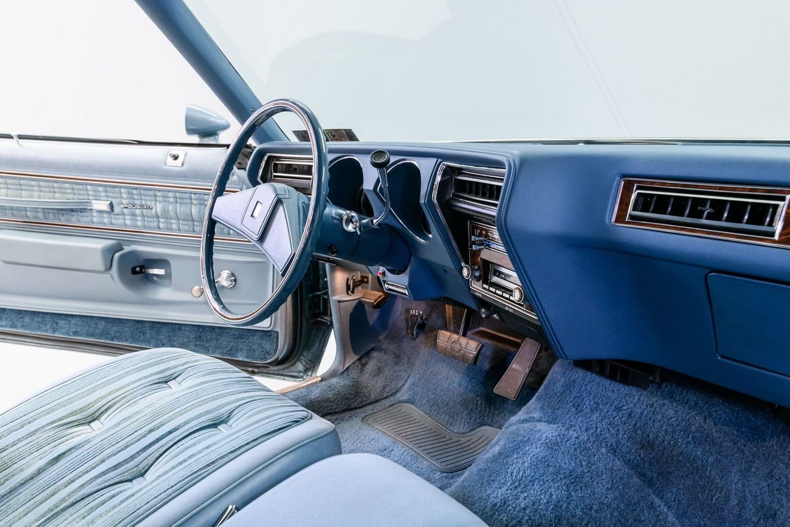 OLDSMOBILE CUTLASS SUPREME BROUGHAM, foto 40