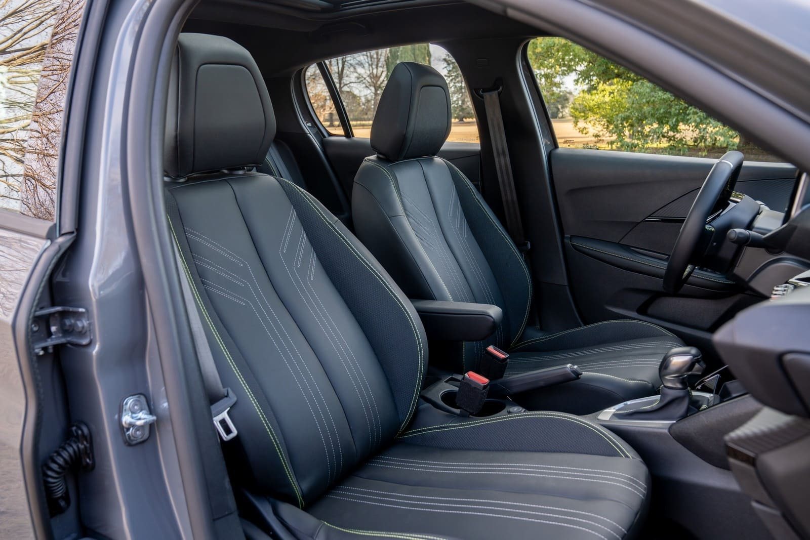 PEUGEOT 208, foto 93