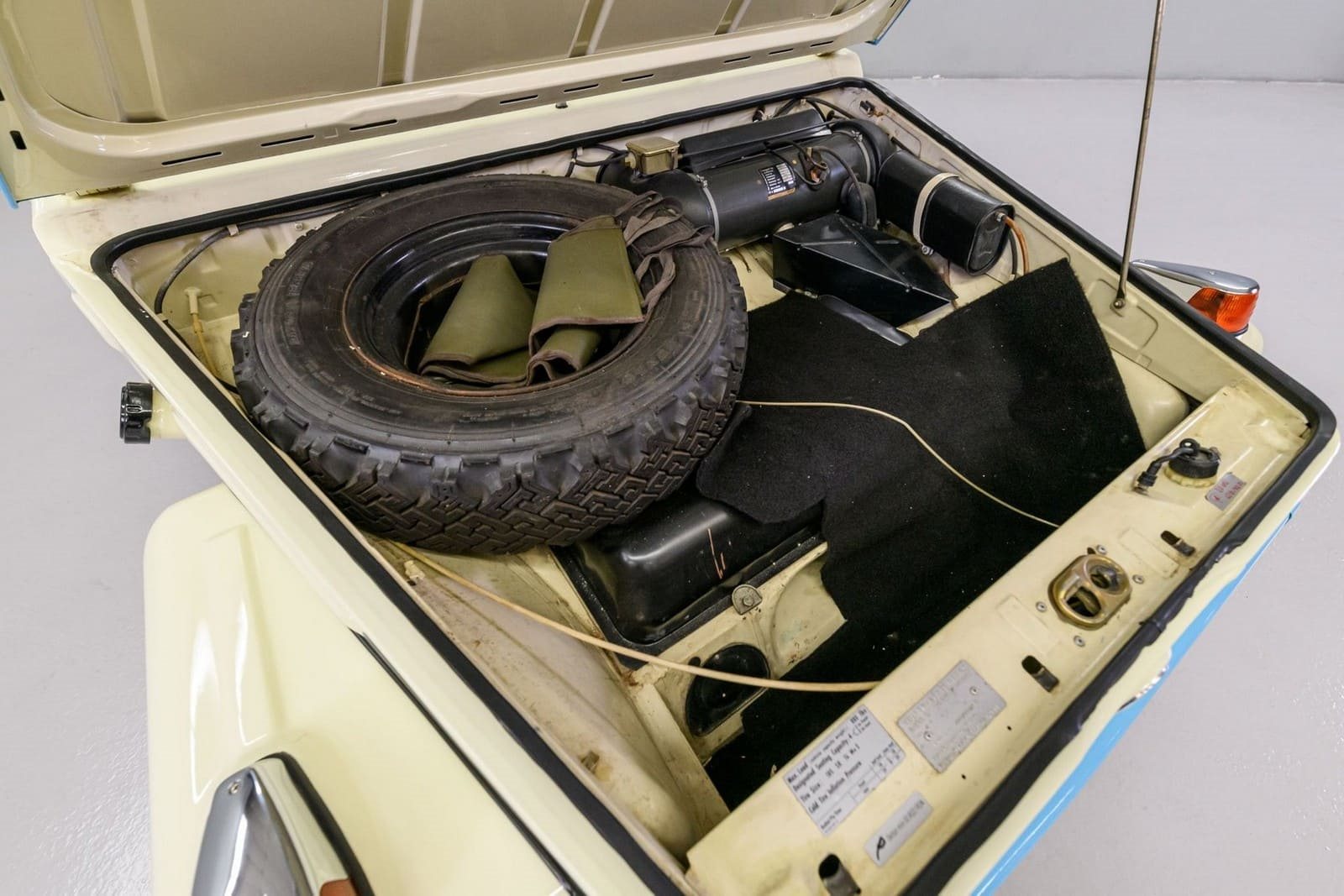 1973 - VOLKSWAGEN THING CAROLINA BLUE & CREAM, foto 27