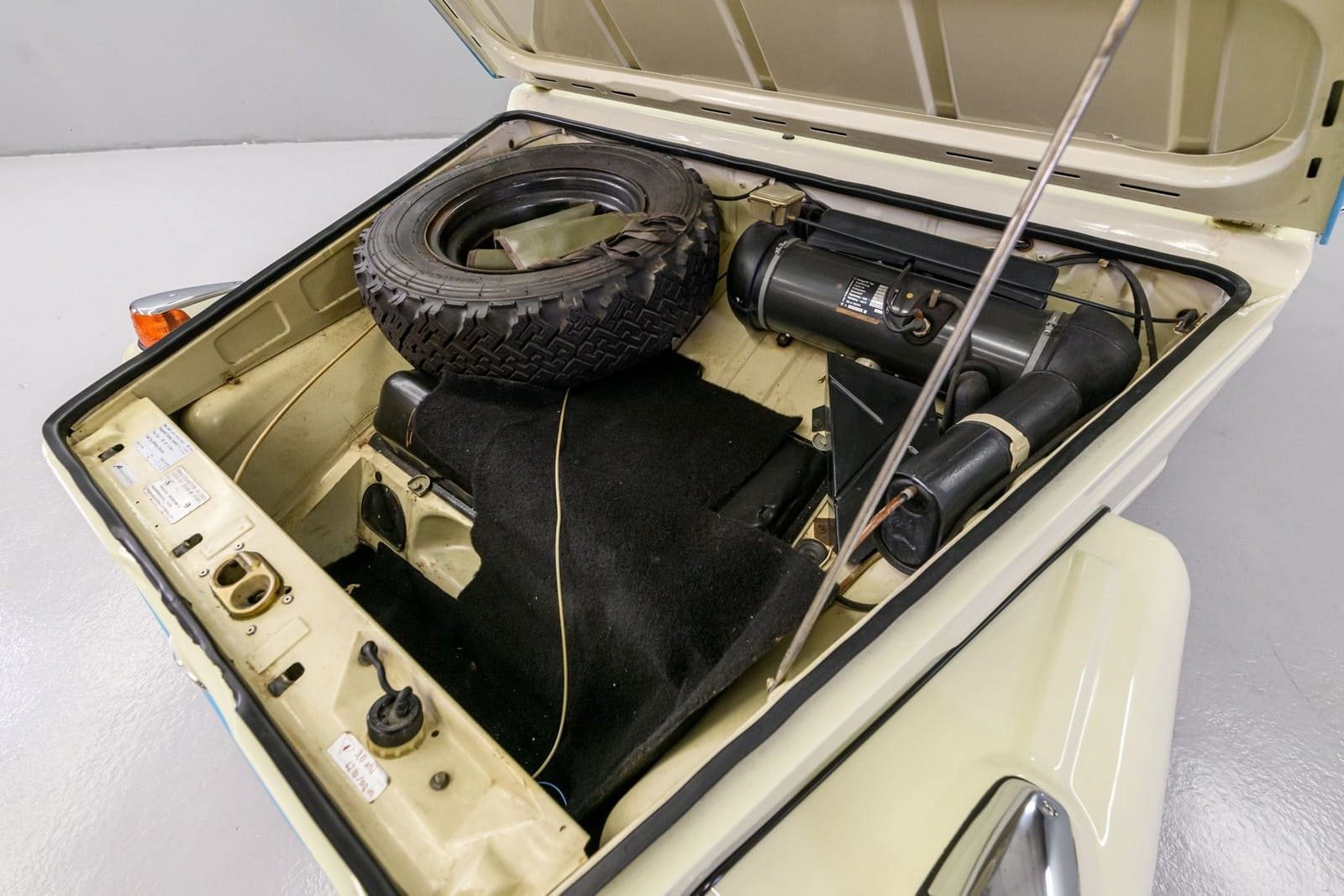 1973 - VOLKSWAGEN THING CAROLINA BLUE & CREAM, foto 28