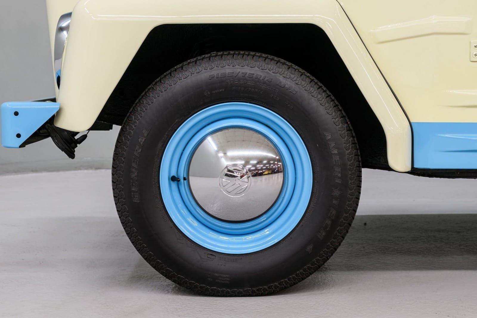 1973 - VOLKSWAGEN THING CAROLINA BLUE & CREAM, foto 29