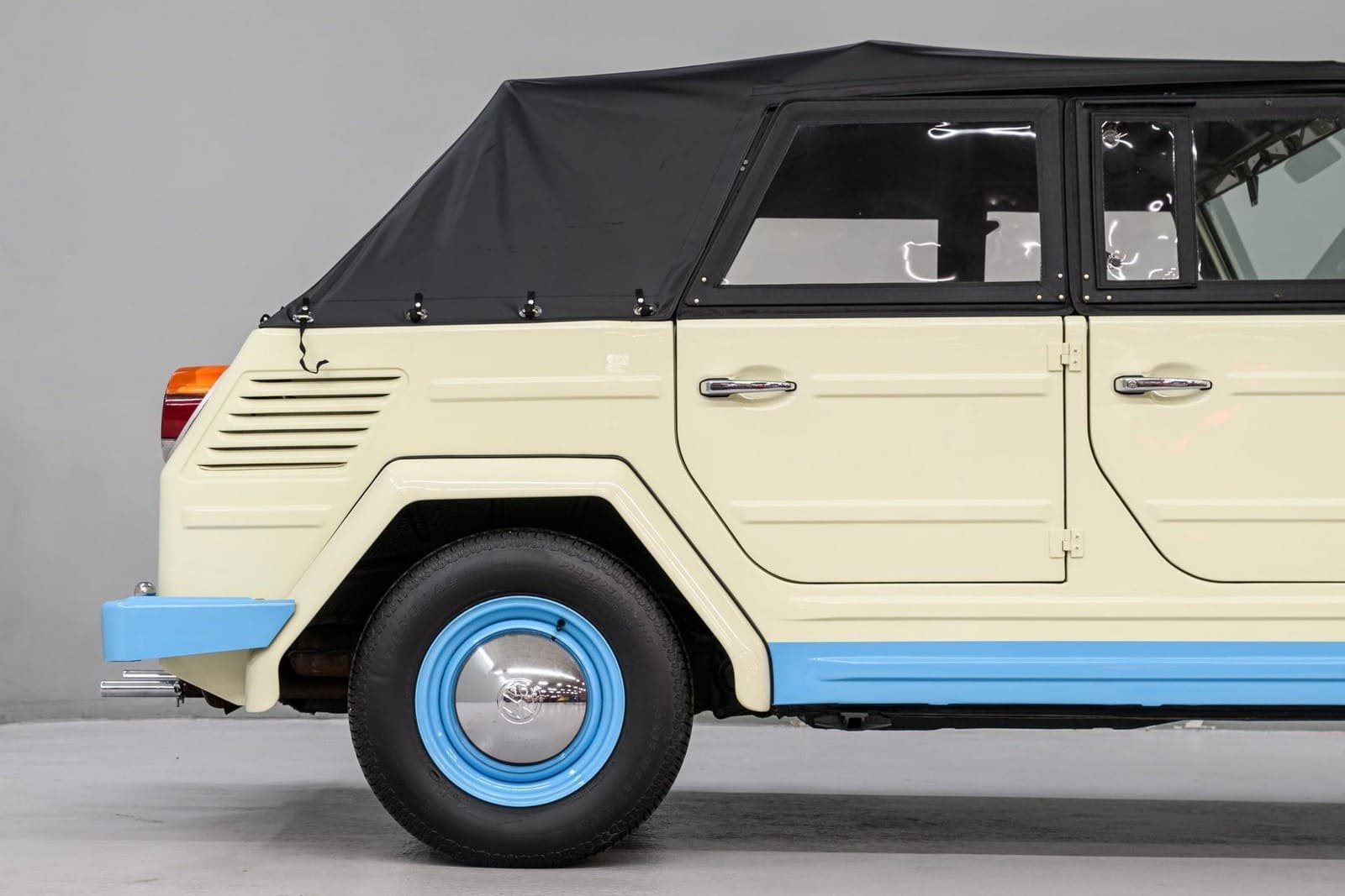 1973 - VOLKSWAGEN THING CAROLINA BLUE & CREAM, foto 36