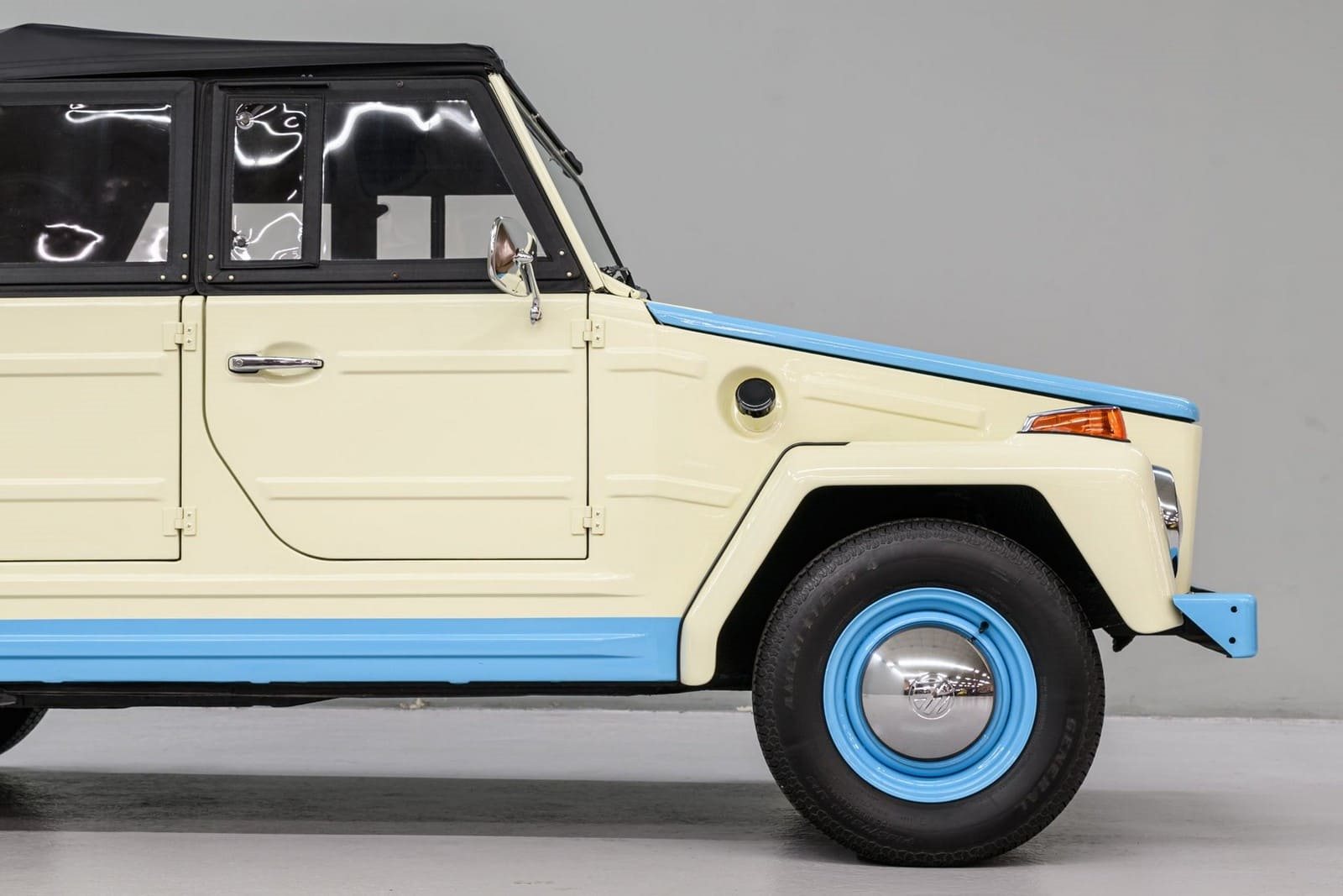 1973 - VOLKSWAGEN THING CAROLINA BLUE & CREAM, foto 37
