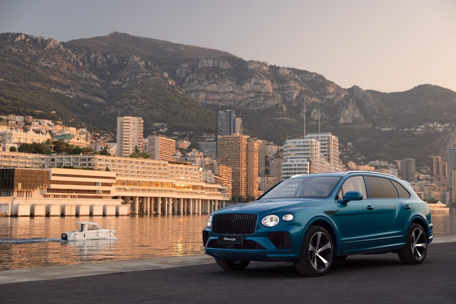 2024 - BENTLEY BENTAYGA EWB AZURE RIVIERA COLLECTION, foto 3