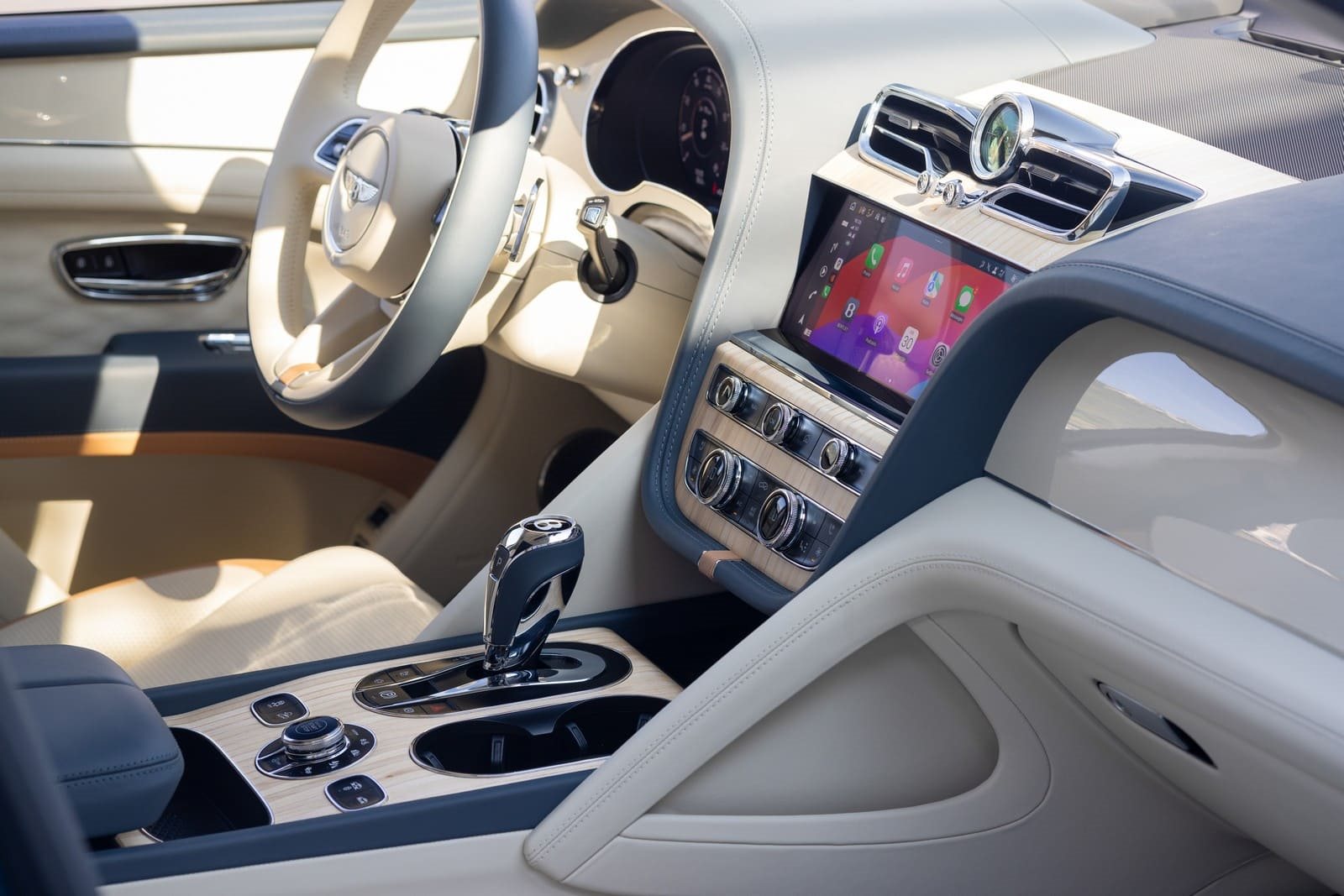2024 - BENTLEY BENTAYGA EWB AZURE RIVIERA COLLECTION, foto 8