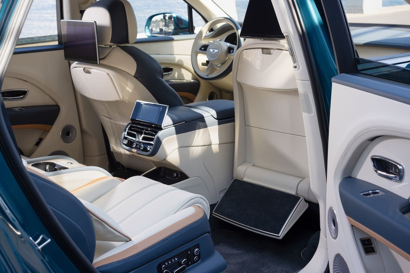 2024 - BENTLEY BENTAYGA EWB AZURE RIVIERA COLLECTION, foto 10