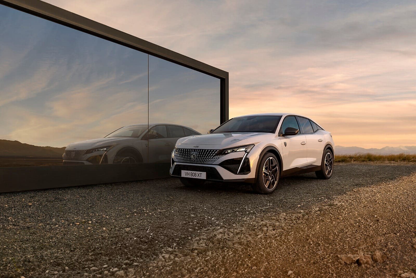 2025 - PEUGEOT E-408, foto 2