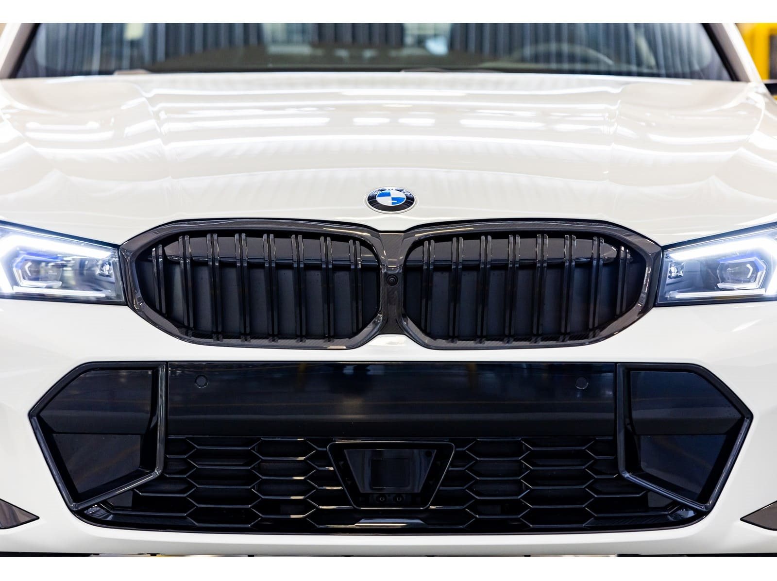 2024 - BMW 320i M SPORT 10TH ANNIVERSARY EDITION, foto 2