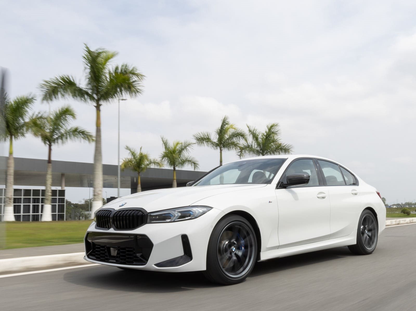 2024 - BMW 320i M SPORT 10TH ANNIVERSARY EDITION, foto 14