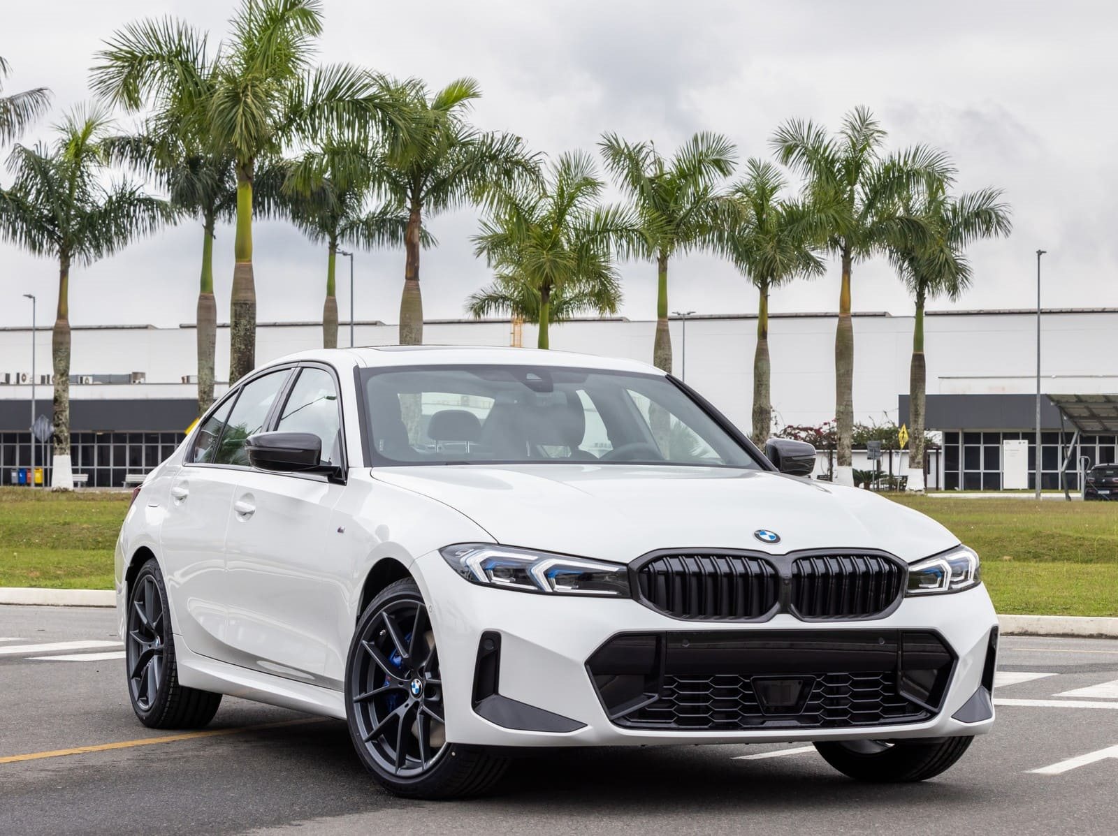 2024 - BMW 320i M SPORT 10TH ANNIVERSARY EDITION, foto 16