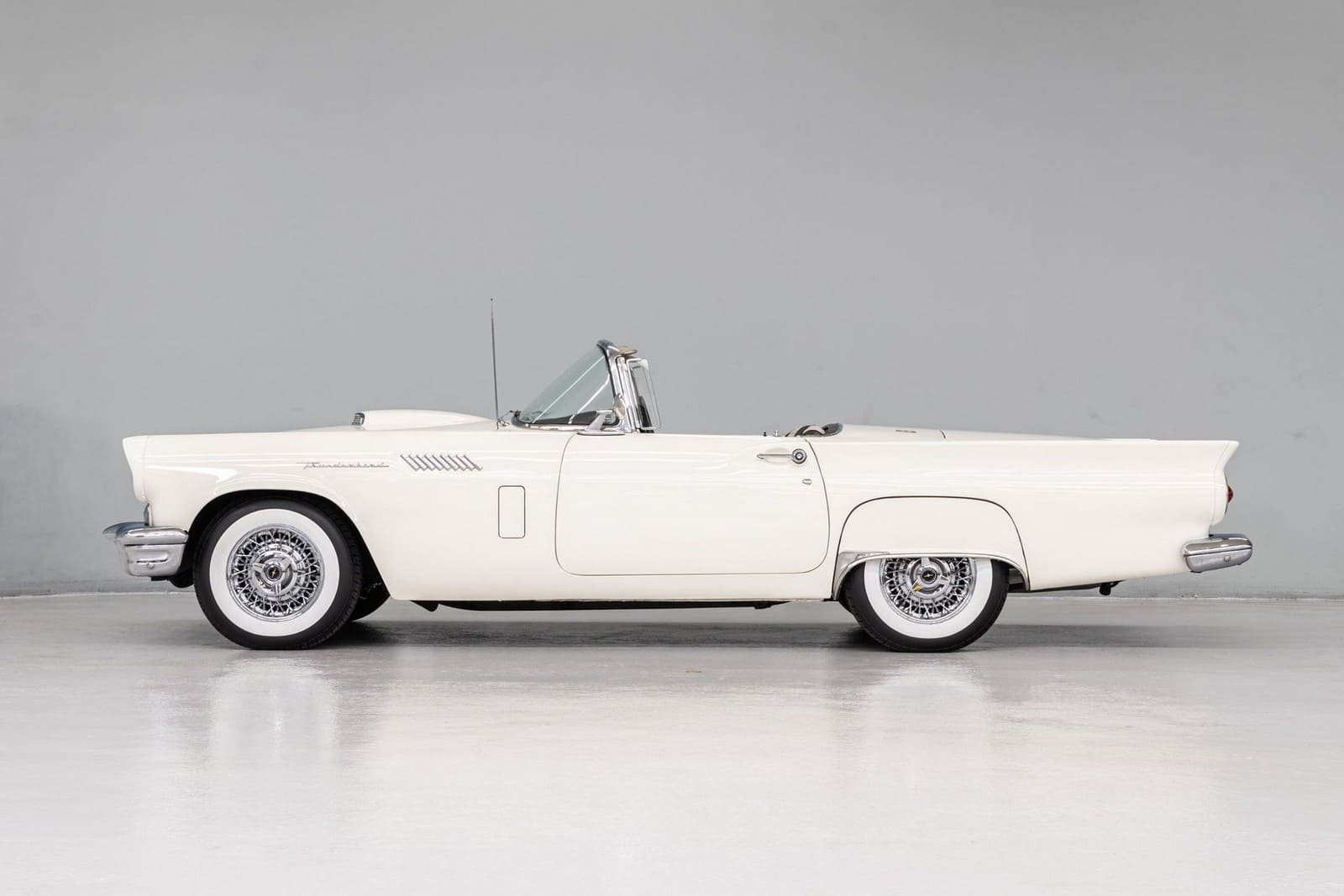 1957 - FORD THUNDERBIRD CLASSIC WHITE, foto 2