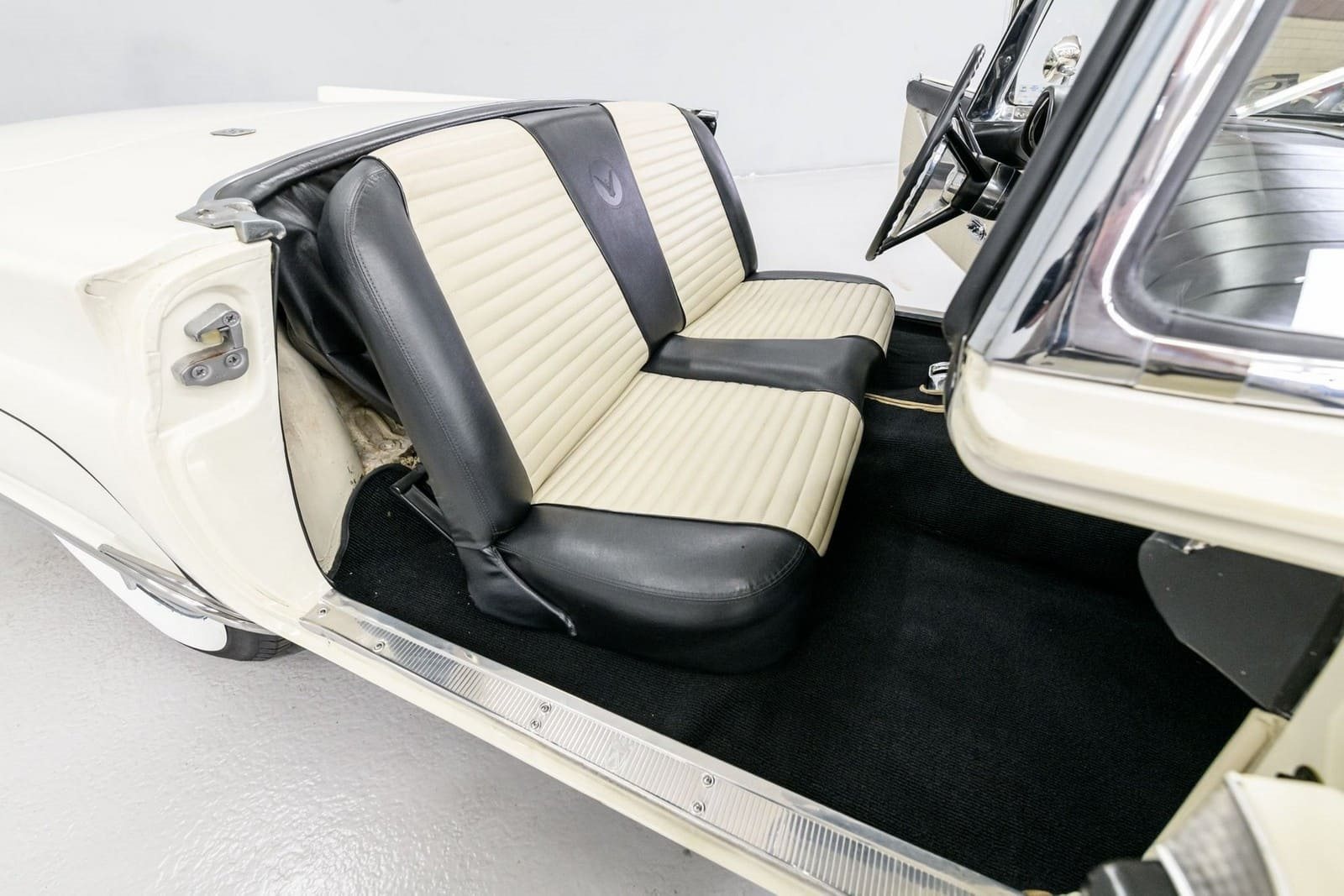 1957 - FORD THUNDERBIRD CLASSIC WHITE, foto 31