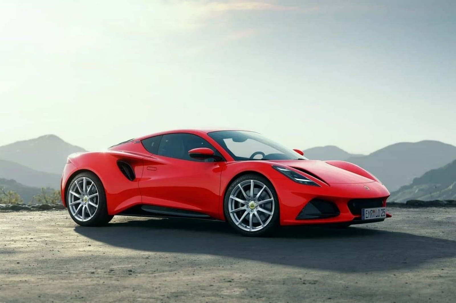 2024 - LOTUS EMIRA SE, foto 2