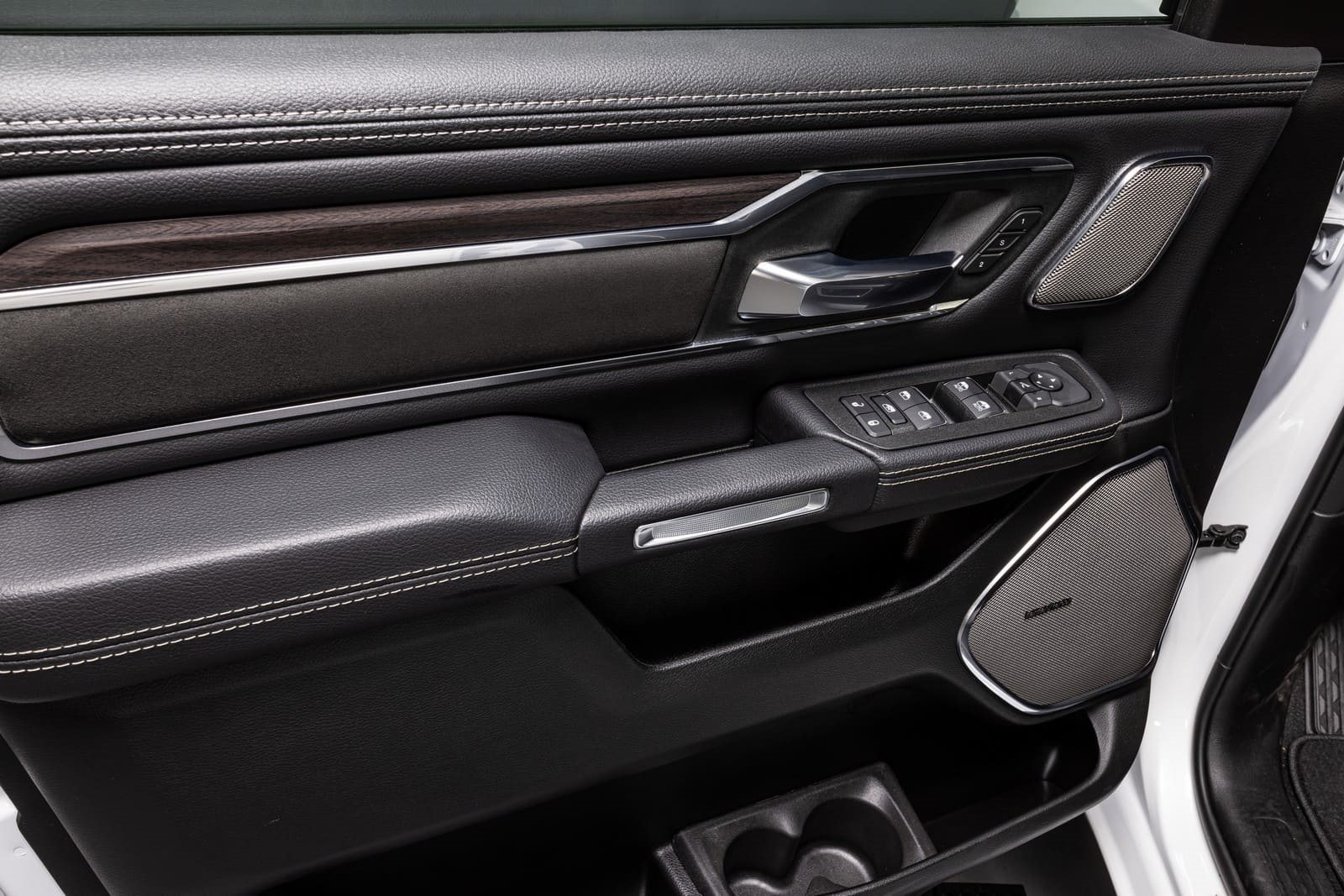 2025 - RAM 1500 LARAMIE NIGHT EDITION, foto 20