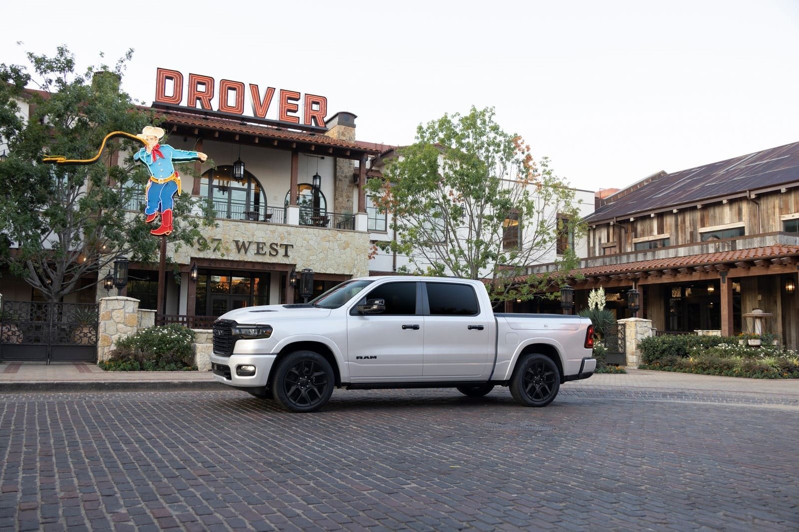 2025 - RAM 1500 LARAMIE NIGHT EDITION, foto 23