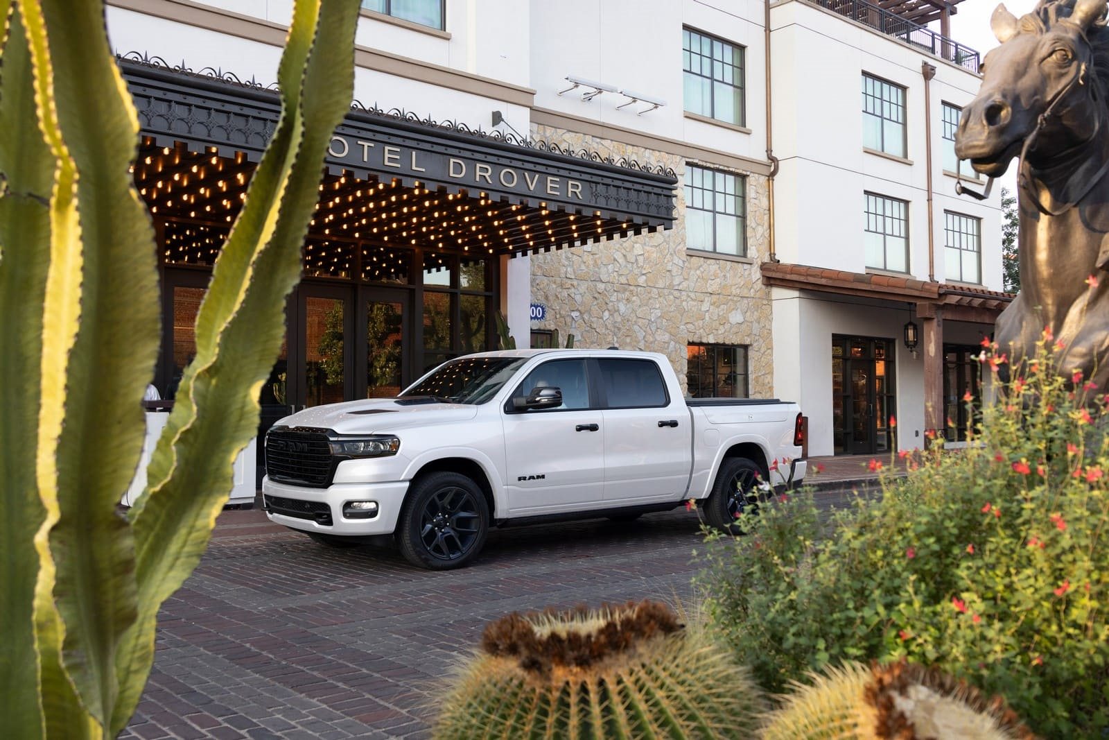 2025 - RAM 1500 LARAMIE NIGHT EDITION, foto 27