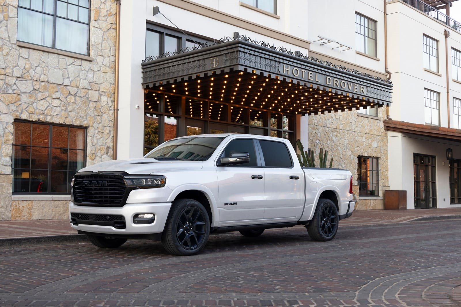 2025 - RAM 1500 LARAMIE NIGHT EDITION, foto 28