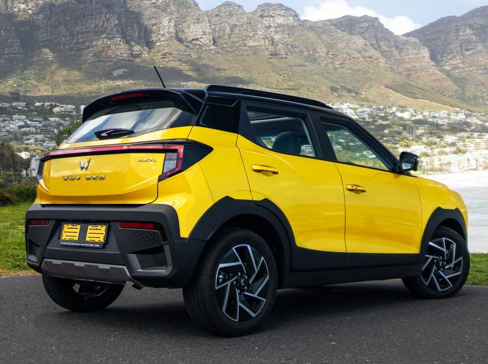 2024 - MAHINDRA XUV 3XO, foto 12