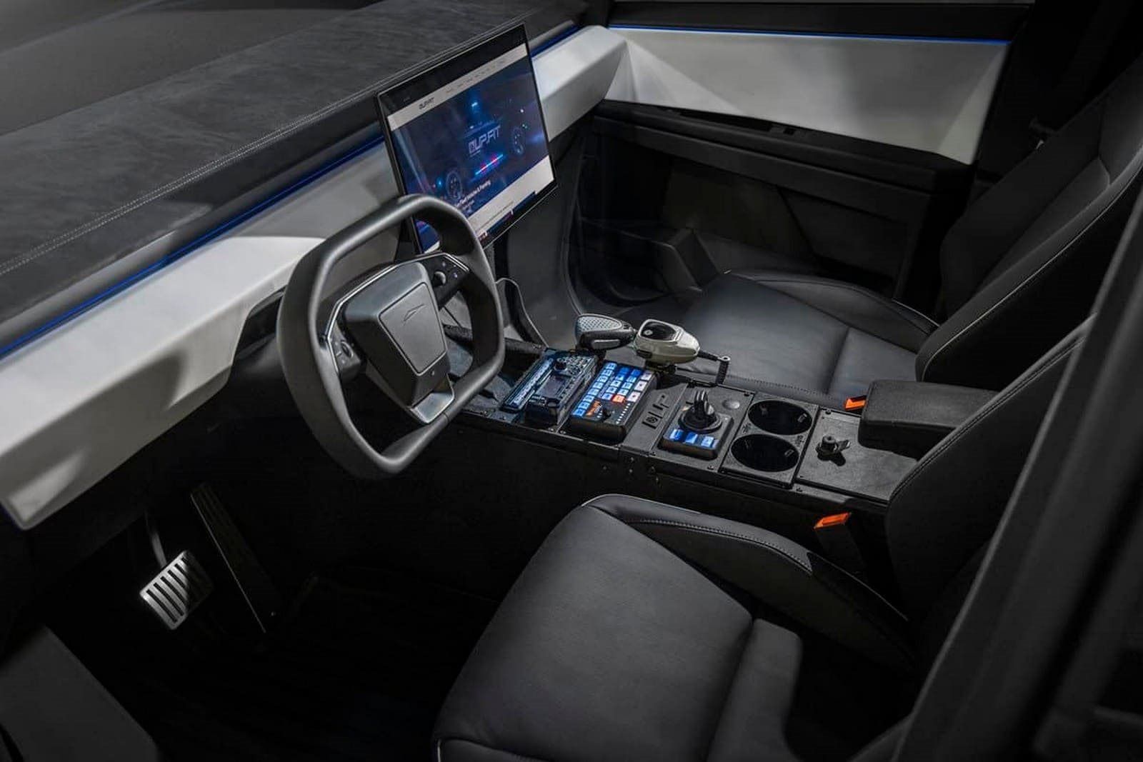 2025 - TESLA CYBERTRUCK IRVINE POLICE, foto 4