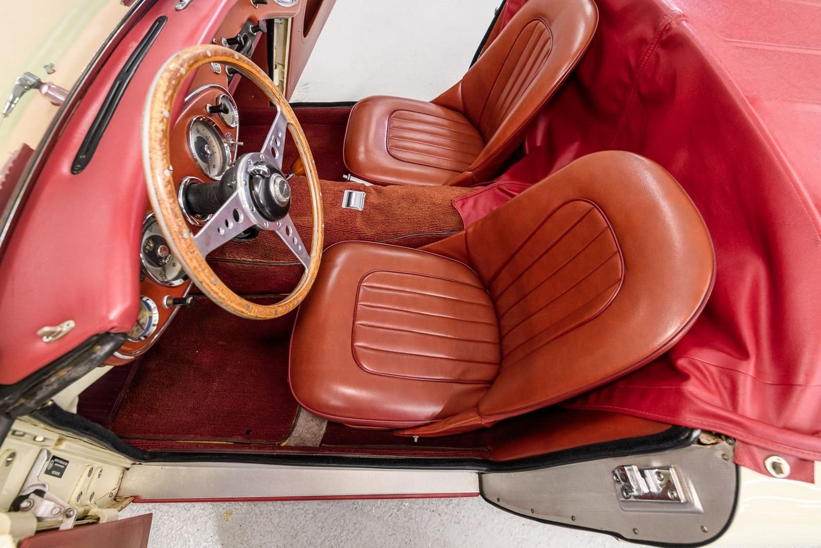 1960 - AUSTIN-HEALEY 3000 MK-I BT7 CREAM/RED, foto 14