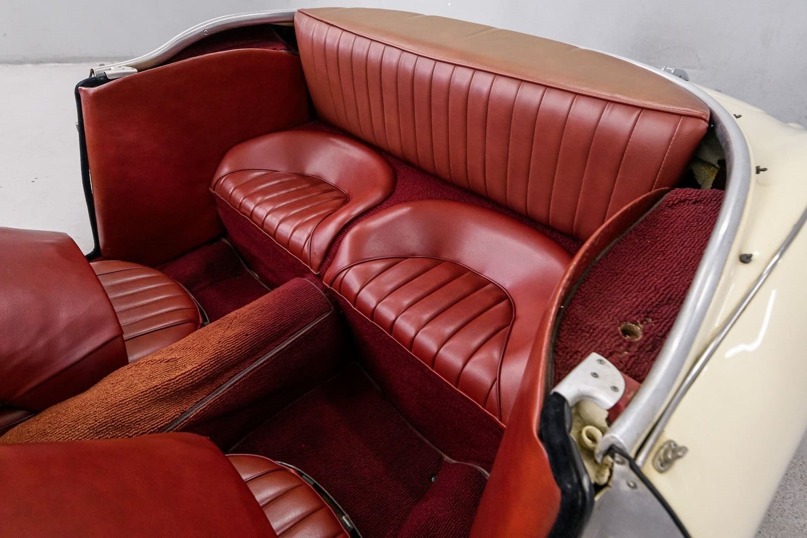 1960 - AUSTIN-HEALEY 3000 MK-I BT7 CREAM/RED, foto 28