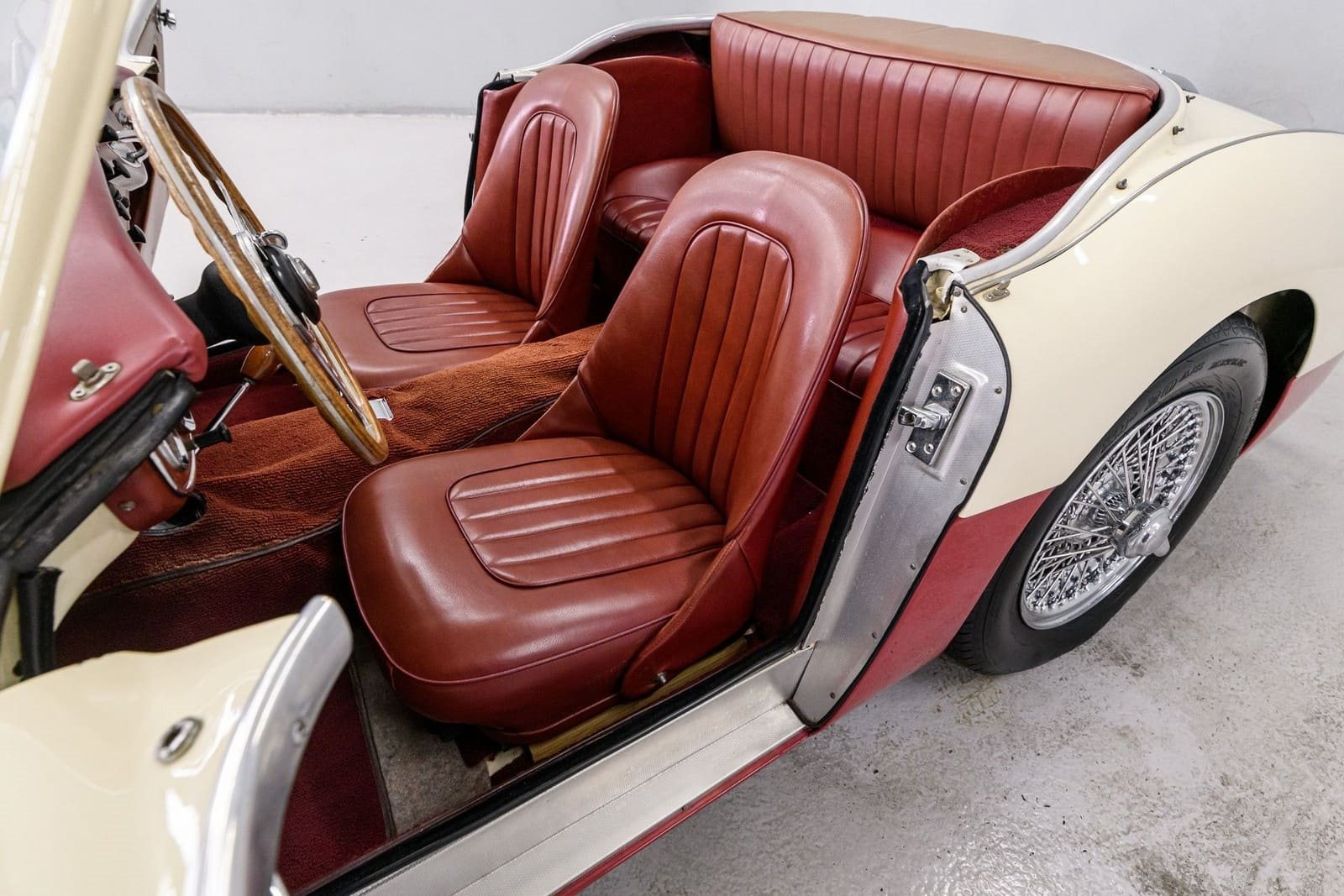 1960 - AUSTIN-HEALEY 3000 MK-I BT7 CREAM/RED, foto 49